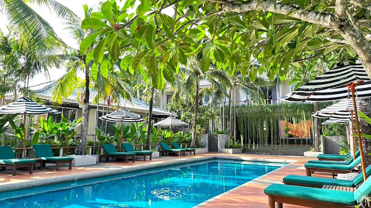 Signature Phuket Resort Chalong Exteriör bild