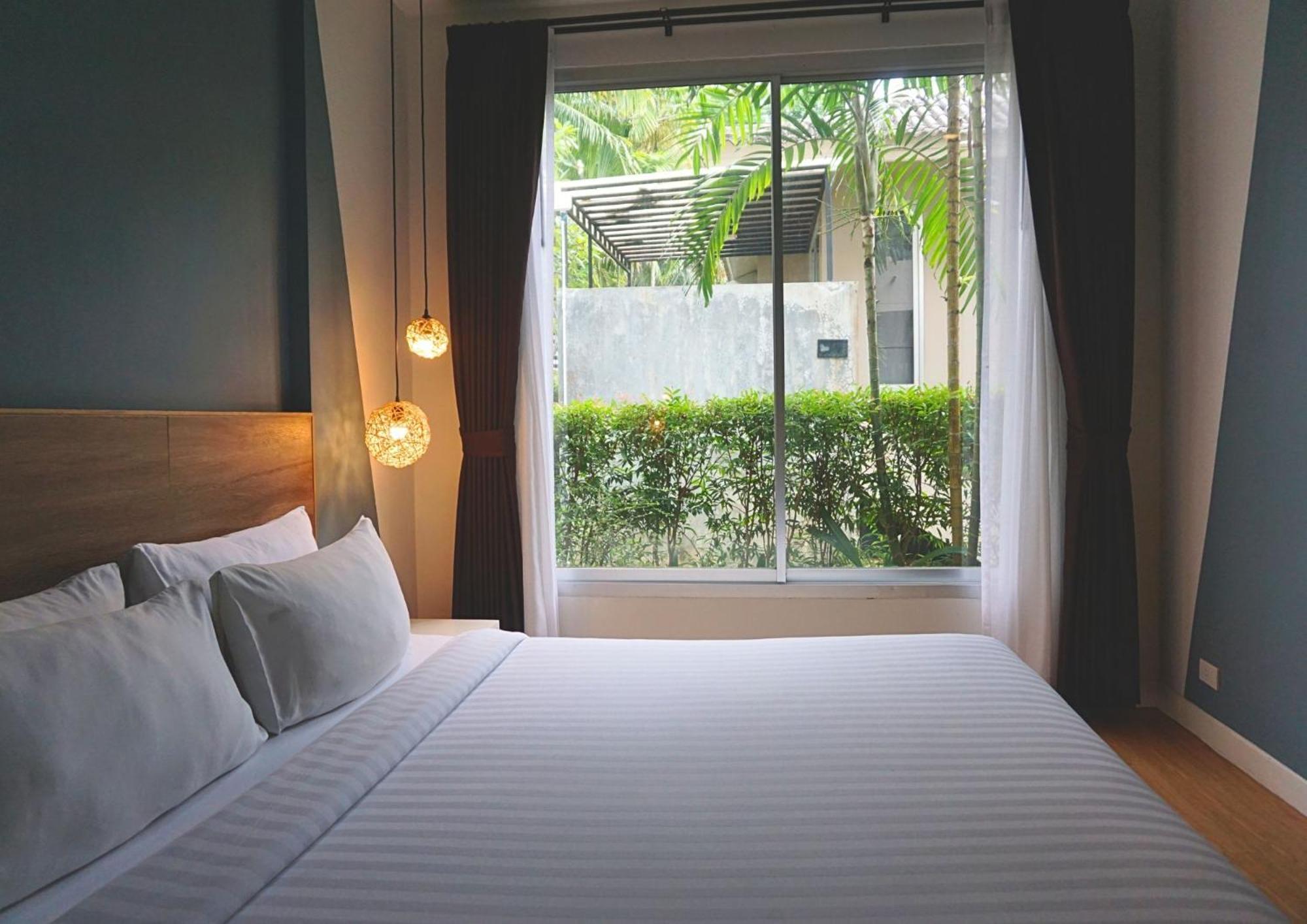 Signature Phuket Resort Chalong Exteriör bild