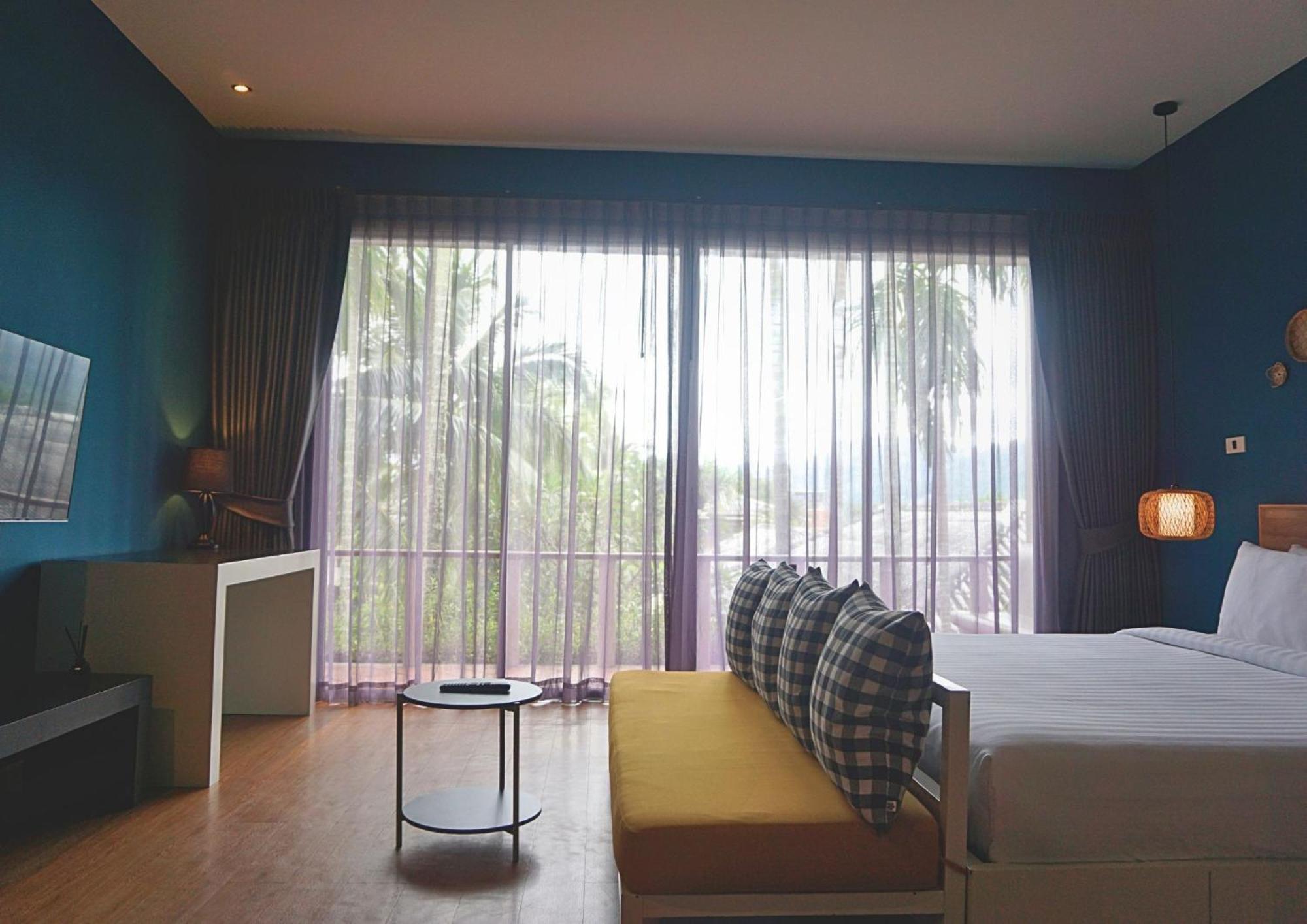 Signature Phuket Resort Chalong Exteriör bild