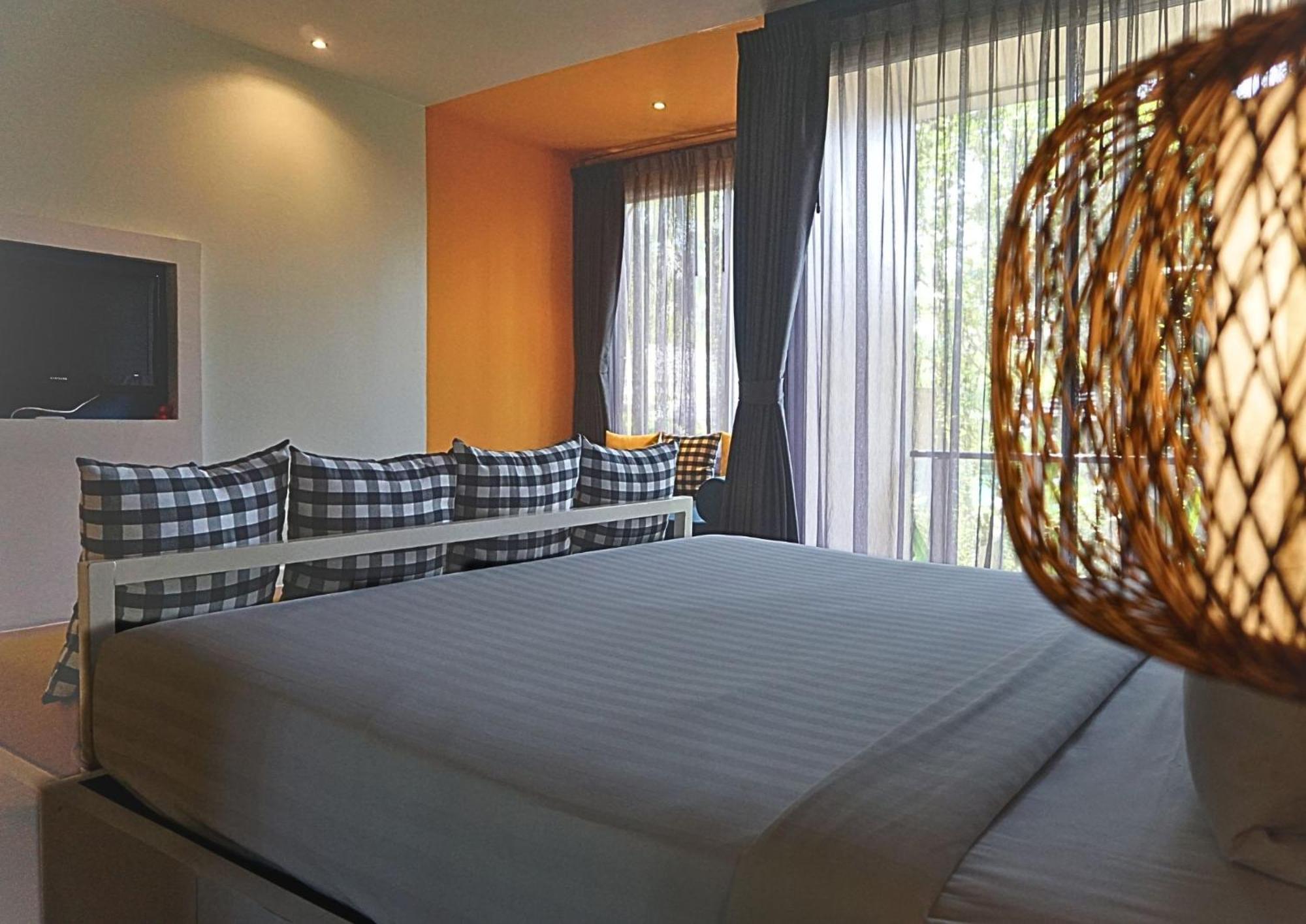 Signature Phuket Resort Chalong Exteriör bild